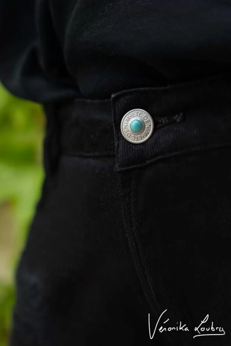 short_court_veronika_en_jeans_noir_destroy_by_veronika_loubry_4.webp Le Temps des Cerises Jupes & Shorts-Short Court Veronika En Jeans Noir Destroy By Veronika Loubry Black